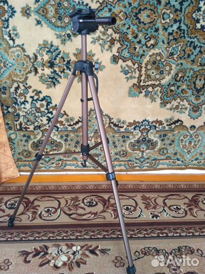 Штатив для фотоаппарата