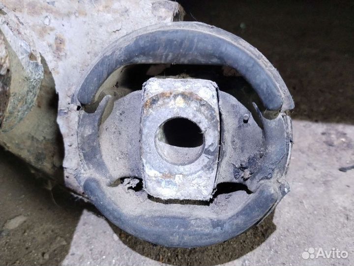 Задняя балка (подрамник) BMW E38