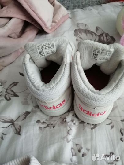 Куртка и красовки для девочки h&m и adidas