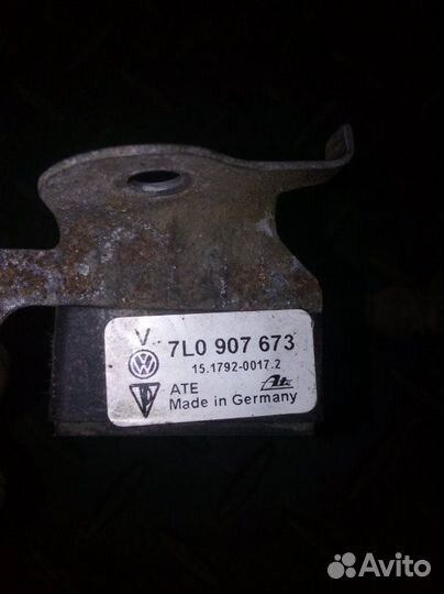 Датчик ускорения передний левый Volkswagen Touareg