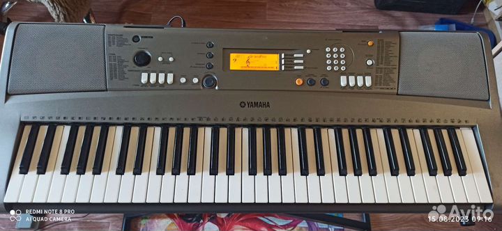Синтезатор Yamaha PSR R300