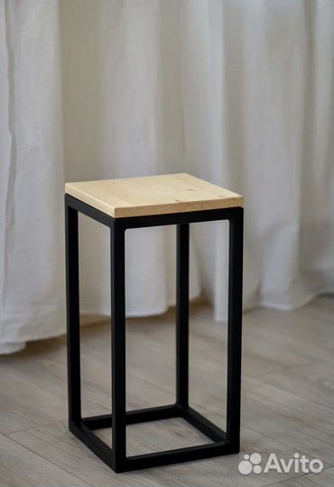 Подставка для цветов напольная