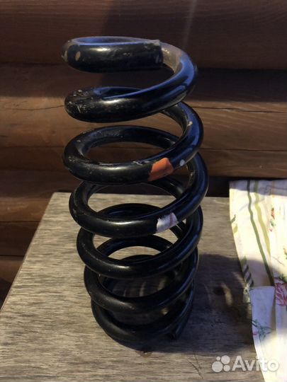 Пружина на mitsubishi l200 новая