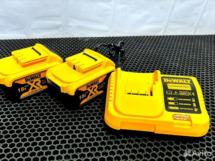 Мощный Грузовой Бесщеточный Гайковерт Dewalt 800Nm