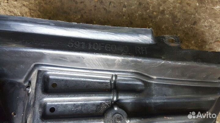 Подкрылок передний правый Subaru Impreza Wrx Sti