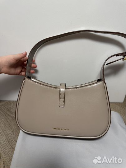 Charles keith сумка