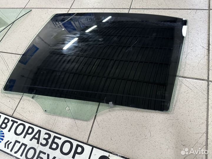 Стекло задней левой двери Октавия А7 Octavia A7