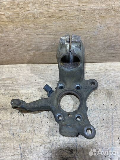 Поворотный кулак левый Skoda Octavia A5 X15