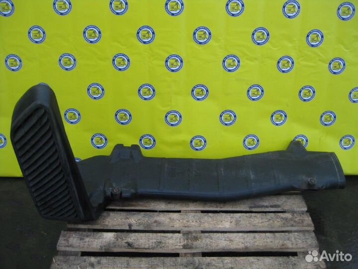 Воздухозаборник закабинный 1674052 volvo, F 10