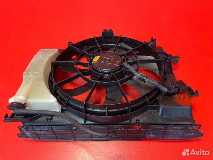 Диффузор радиатора Hyundai Solaris RB G4FC 2012