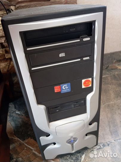 Компьютер с 1С программой