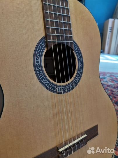 Классическая гитара 4/4 Flight