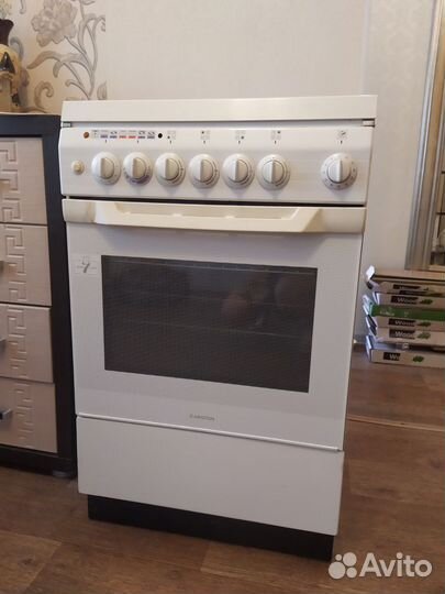 Газовая плита б/у с электродуховкой Ariston