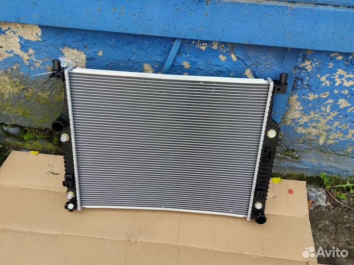 Радиатор охлаждения Мерседес w164 ML GL w251 R кла