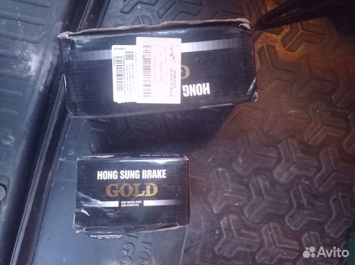 Тормозные колодки на сан енг actyon