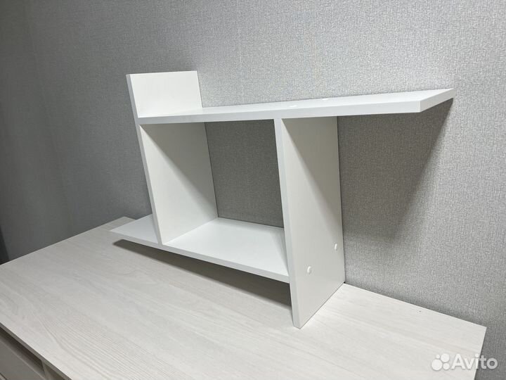 Полка настенная новая в наличии