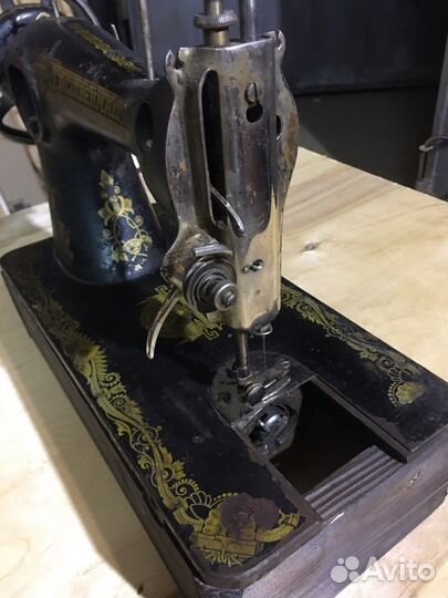 Швейная машина Singer