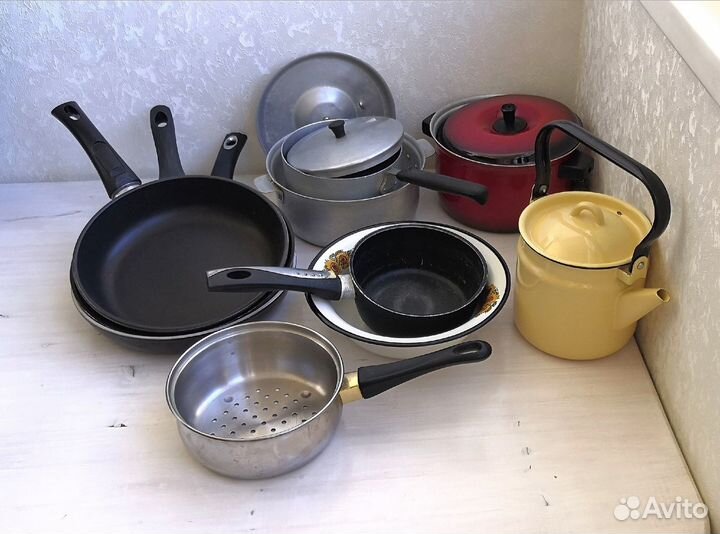 Посуда - кастрюля чайник миска