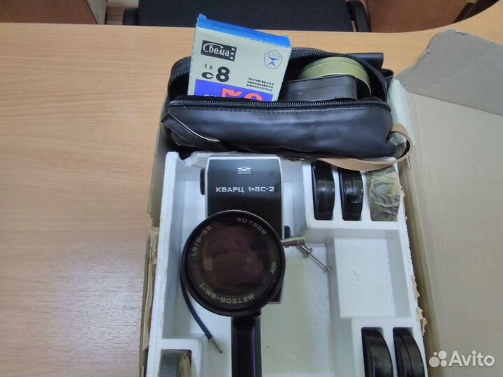 Кинокамера кварц с механическим заводом
