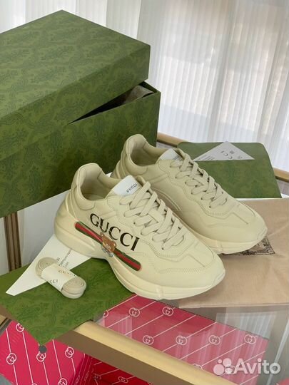 Кроссовки женские gucci