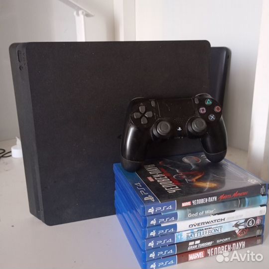 Sony PS4 Slim + 6 дисков