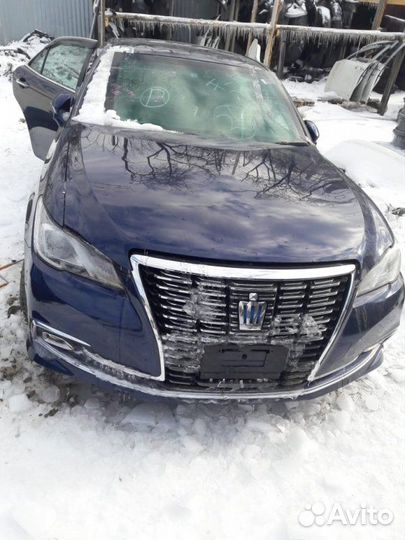 Защита двигателя правая Toyota Crown AWS210 2arfse