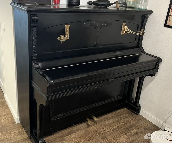 Антикварное пианино F. Muhlbach