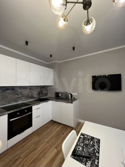 2-к. квартира, 49 м², 2/14 эт.