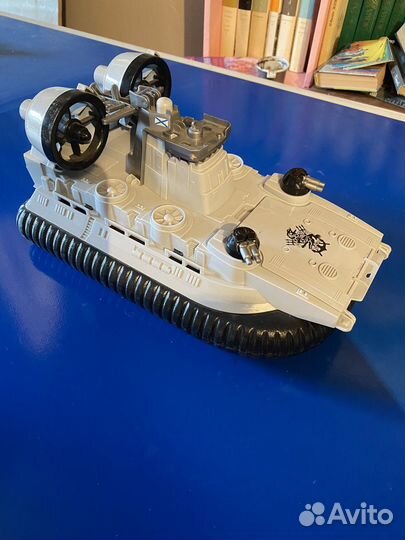 Машинка, корабль, игрушки