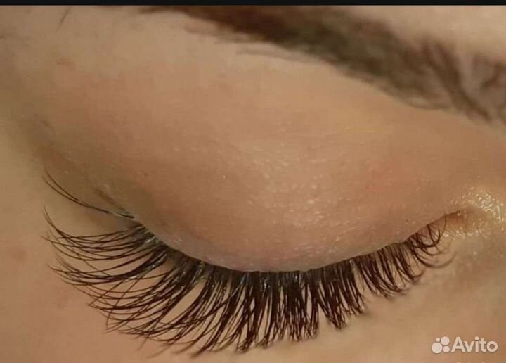 Наращивание ресниц, кератиновое выпрямление волос