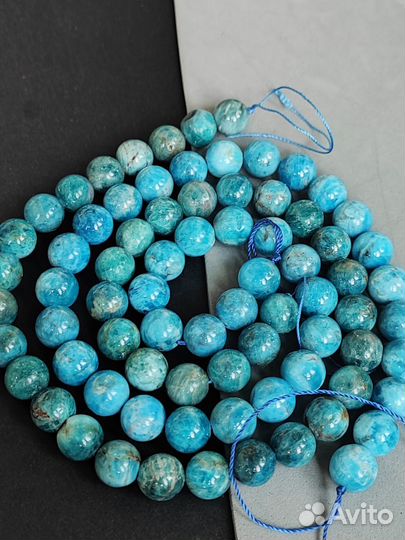 Нить натурального апатита и граната