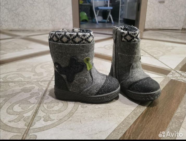 Зимние валенки для мальчика