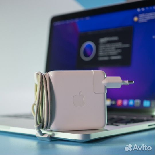 Macbook pro 13 2015 i5, 8 gb, 128 gb