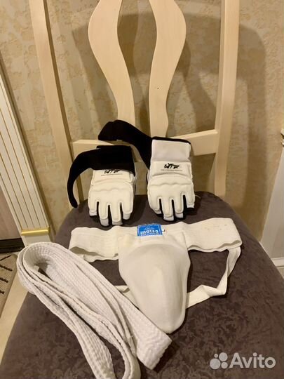 Добок,защита для рук,ног и паха, перчатки,пояс