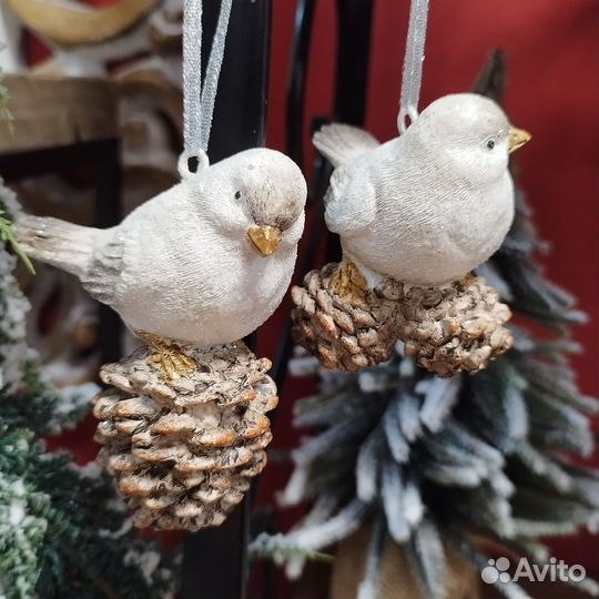 Елочная игрушка птицы на шишке ассортимент