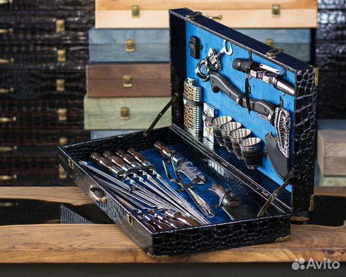 Набор посуды и шампуров для пикника