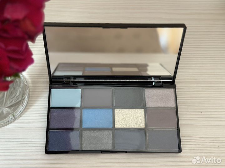 Палетка теней NYX