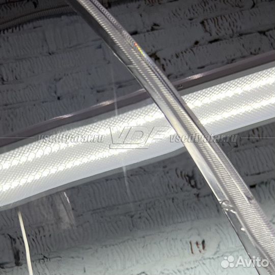 Уцененное стекло для фары Hyundai H1 / Starex (200