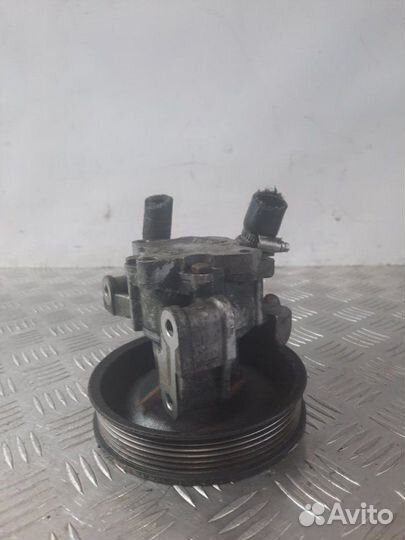 Насос гидроусилителя руля Mercedes-Benz Vito 2003