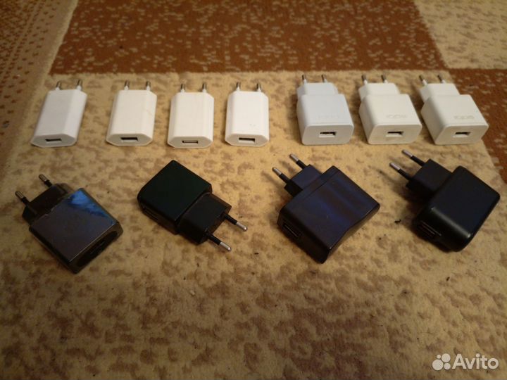 Адаптер зарядное устройство мобильного телефона