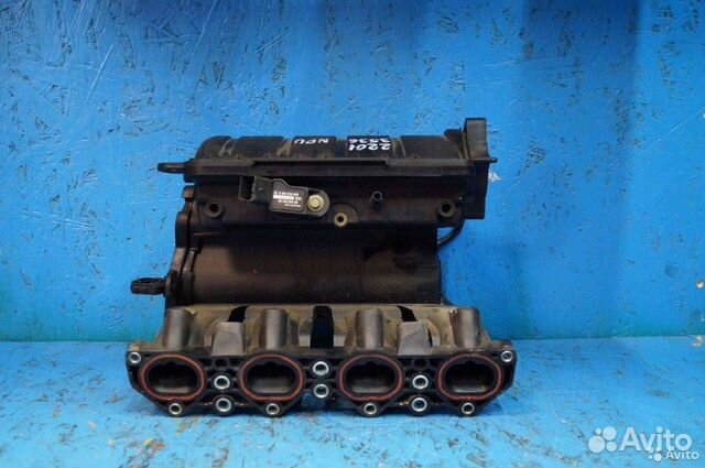 Впускной коллектор Peugeot 206 9635885080