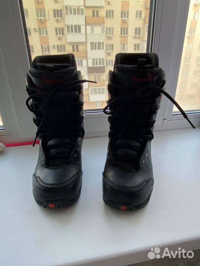Сноубордические ботинки 42