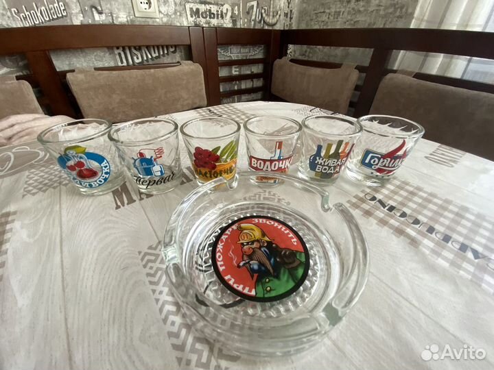 Нов набор стопок с пепельницей