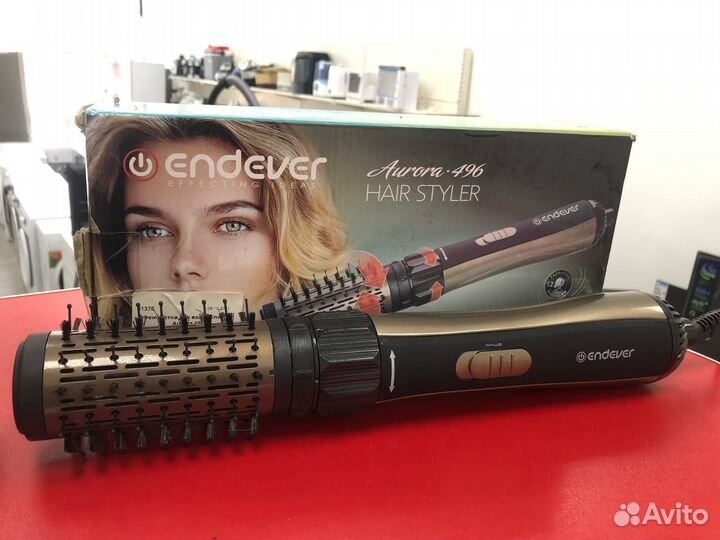 Фен-щетка для волос Endever Aurora 496 (мира)