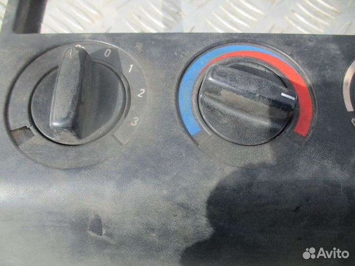 Блок управления отопителем BMW 3 E36