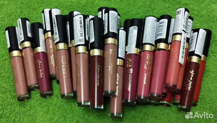 Помада Max Factor