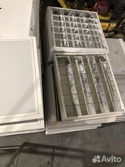 Светильник потолочный встраиваемый