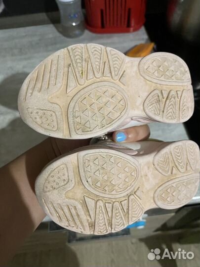 Кроссовки для девочки 23