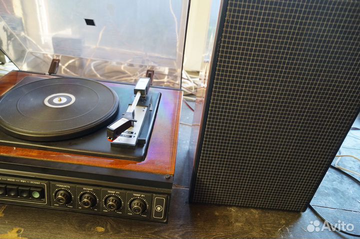 Проигрыватель пластинок 