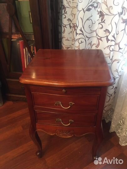 Тумба прикроватная из массива дерева